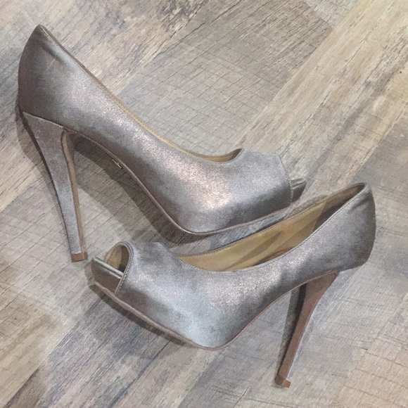 Badgley Mischka peep toe heels - Picture 8 of 8